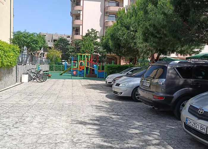 מלון דירות Rose *