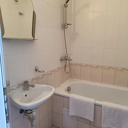 Aparthotel Rose 3*