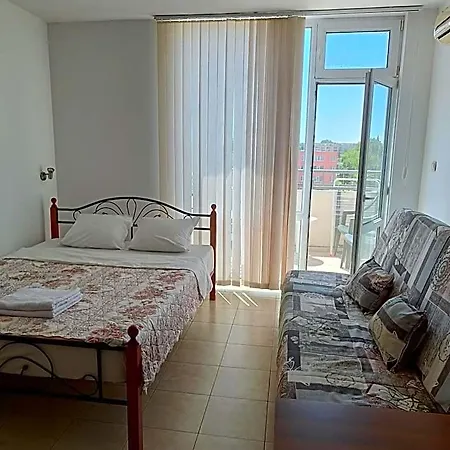Rose 3* Sluneční pobřeží