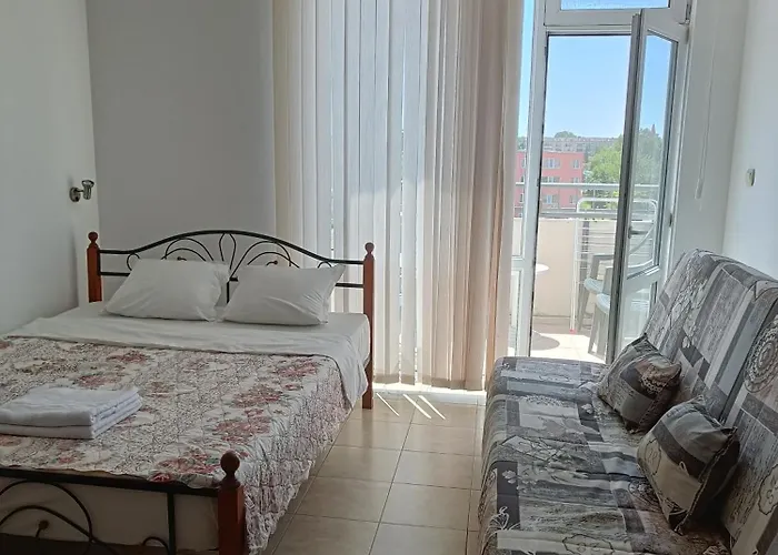 Rose アパートホテル *